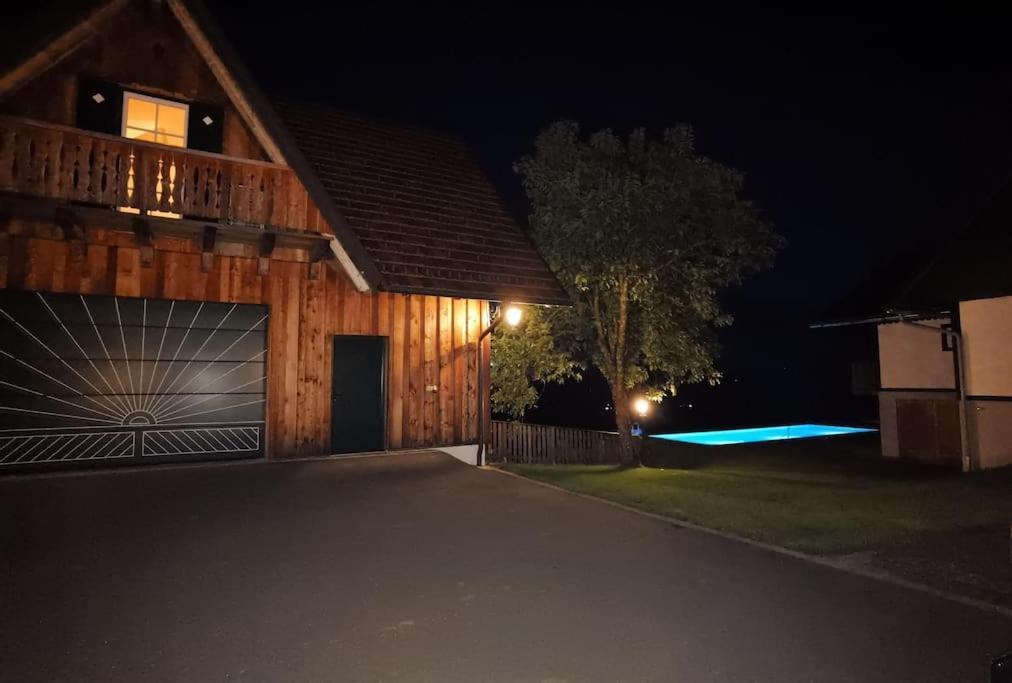 Chalet-Suedsteiermark - Traumhafte Aussicht, Infinity Pool, Privatsphaere, Klima Und De-Luxe Ausstattung Schwanberg Екстер'єр фото